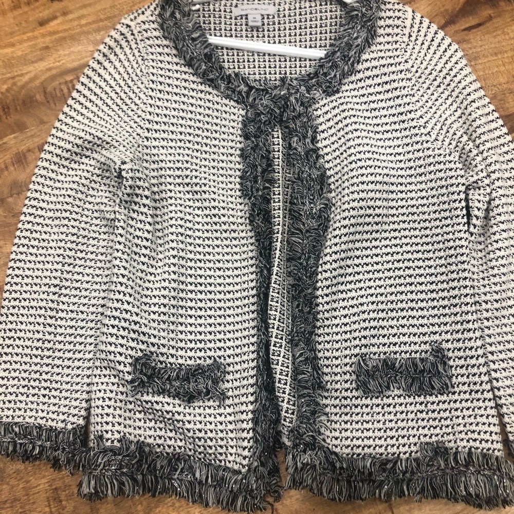 Beautiful cardigan in silver and grey colour, size medium